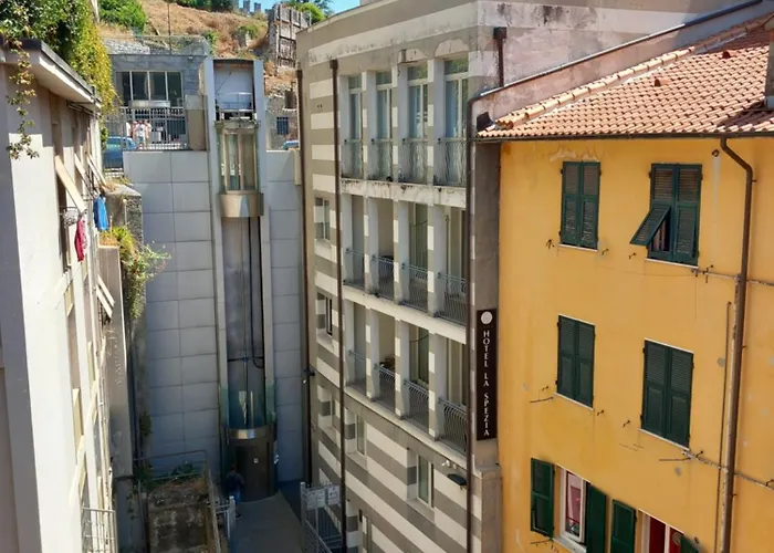 Poetry 5 Terre Bernardino 1 La Spezia